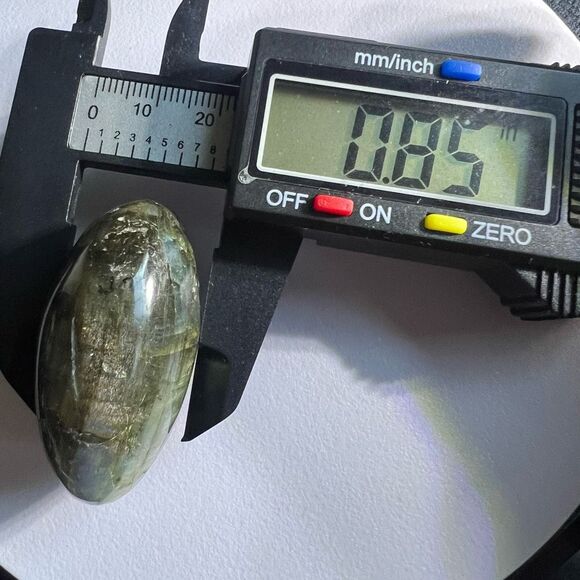 Labradorite Crystal Round Palmstone (6) - Picture 7 of 10